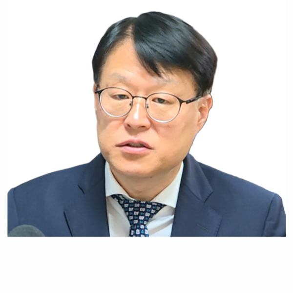 PROF. WONGI CHOE