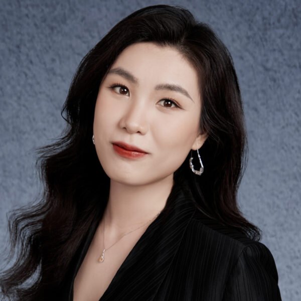 DR. SOPHIE WUSHUANG YI