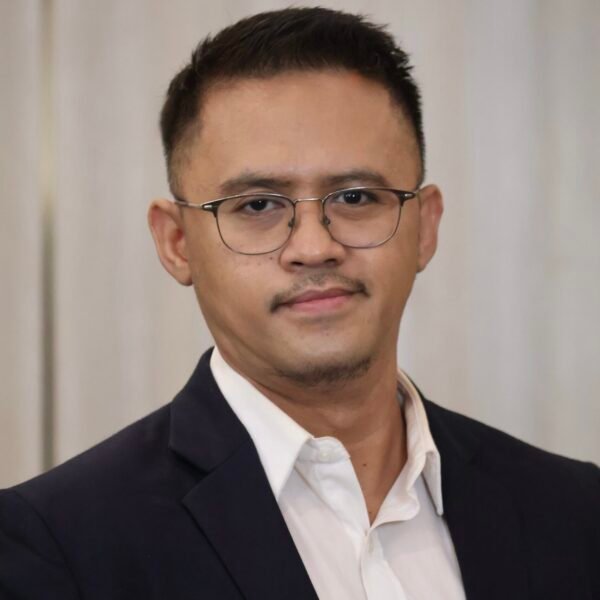 ANDREW MANTONG